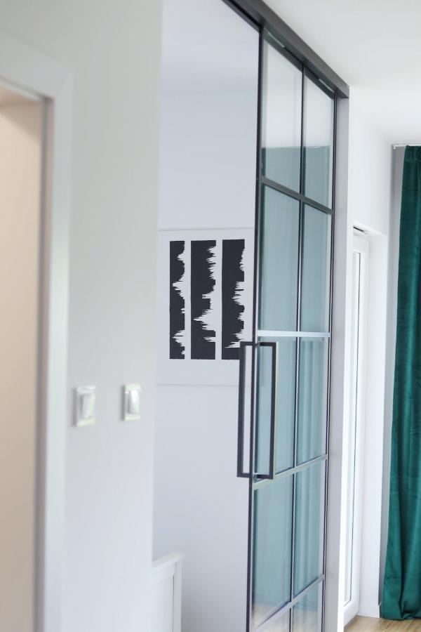 Capital Towers - Apartament Modern Z Widokiem Na Rzeke Rzeszow Bagian luar foto