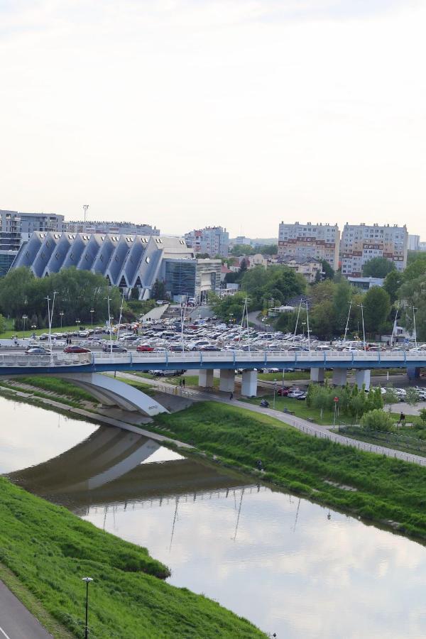 Capital Towers - Apartament Modern Z Widokiem Na Rzeke Rzeszow Bagian luar foto
