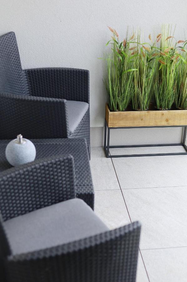 Capital Towers - Apartament Modern Z Widokiem Na Rzeke Rzeszow Bagian luar foto
